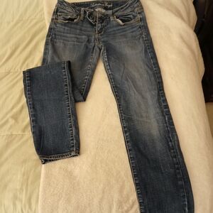 American eagle size 2 stretch skinny jeans